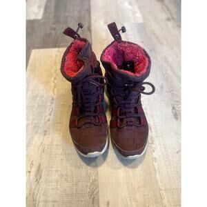 Nike Rosherun High Sneakerboots Womens Size 9.5 Purple Maroon Faux Fur Lace Up